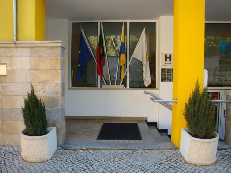 Hotel D. Ines De Castro Alcobaca Bagian luar foto