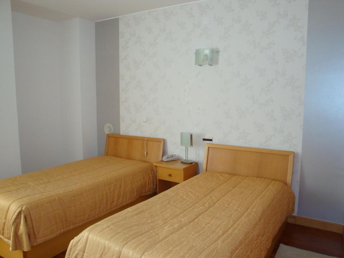 Hotel D. Ines De Castro Alcobaca Ruang foto